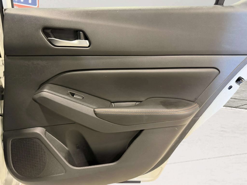 Used 2021 Nissan Altima 2.5 SR w/ SR Premium Package FWD image 24