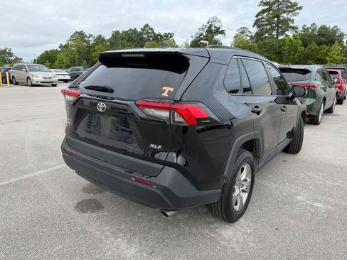 Used 2023 Toyota RAV4 XLE w/ Convenience Package FWD image 6