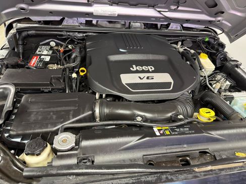 Used 2017 Jeep Wrangler Unlimited Sport w/ Max Tow Package AWD/4WD image 35