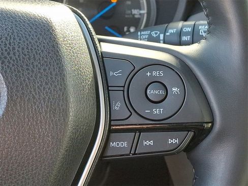 Used 2021 Toyota Venza Limited w/ Carpet Mat Package (TMS) image 24