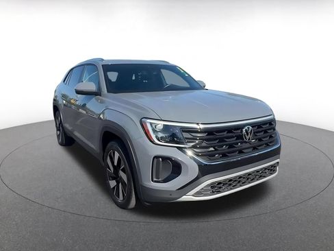 Used 2026 Volkswagen Atlas Cross Sport SE AWD/4WD image 3