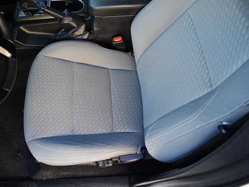 Used 2022 Toyota Tacoma SR image 9