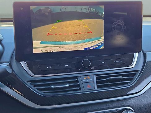 Used 2023 Nissan Altima 2.5 SR w/ SR Premium Package image 26