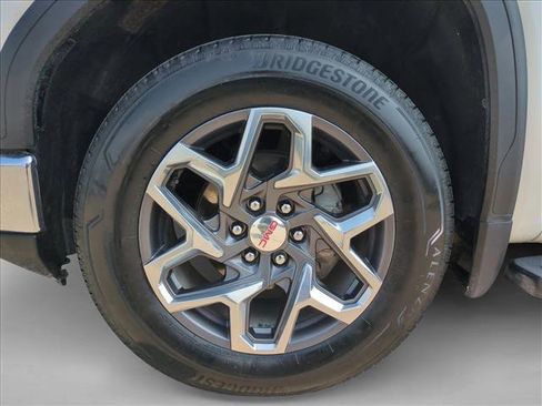 Used 2024 GMC Sierra 1500 SLT image 24