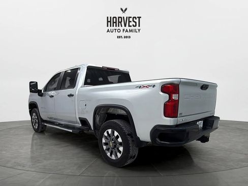 Used 2022 Chevrolet Silverado 2500 Custom w/ Custom Value Package image 4