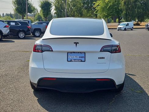 Used 2022 Tesla Model Y Performance AWD/4WD image 4