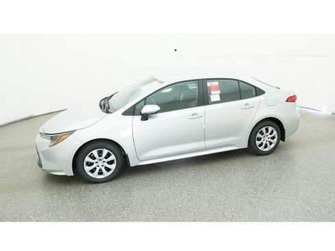 New 2025 Toyota Corolla LE FWD image 2
