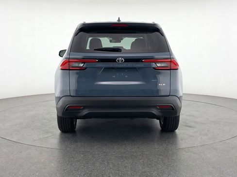 Used 2025 Toyota Grand Highlander FWD image 7