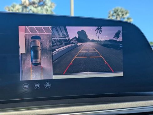 Certified 2024 Cadillac Lyriq Tech w/ Driver Assist Package RWD image 20
