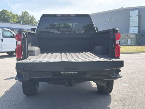 Used 2023 Chevrolet Silverado 2500 High Country w/ Z71 Off-Road Package AWD/4WD image 32