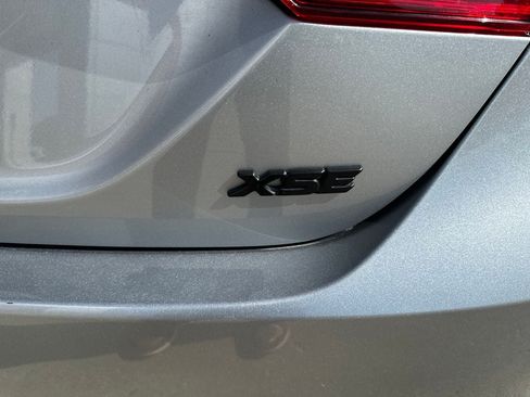 Used 2024 Toyota Camry XSE FWD image 4