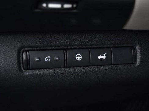 Certified 2024 Nissan Pathfinder SL image 11