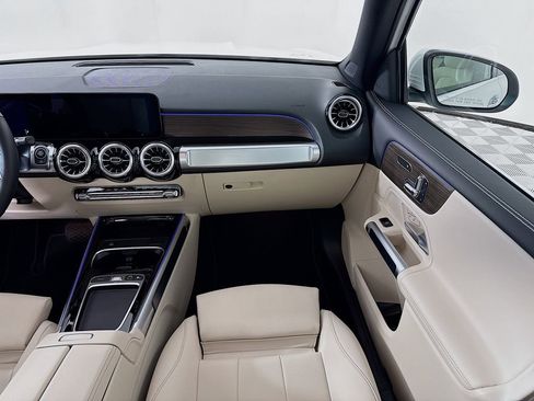 Used 2025 Mercedes-Benz GLB 250 GLB 250 image 22