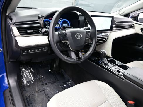 Used 2026 Toyota Camry XLE w/ Premium Plus Package AWD/4WD image 13
