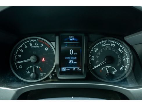 Used 2023 Toyota Tacoma TRD Off-Road w/ Technology Package AWD/4WD image 21