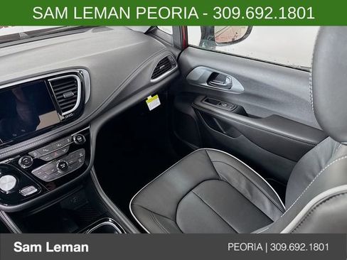 New 2026 Chrysler Pacifica Limited w/ S Appearance Package image 24