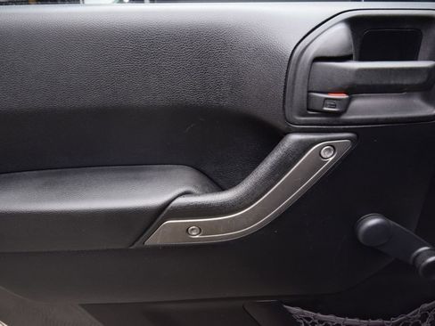 Used 2014 Jeep Wrangler Sport image 22