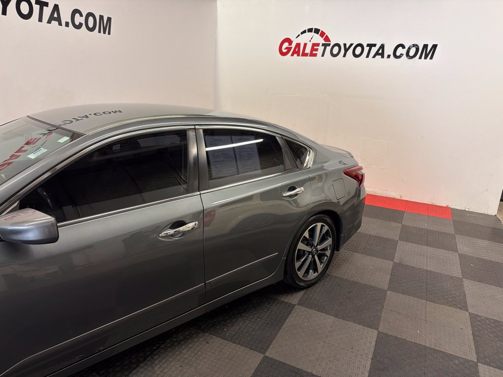 Used 2017 Nissan Altima 2.5 SR FWD image 8