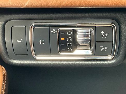 Used 2023 Lincoln Aviator Reserve w/ Equipment Group 201A RWD image 31