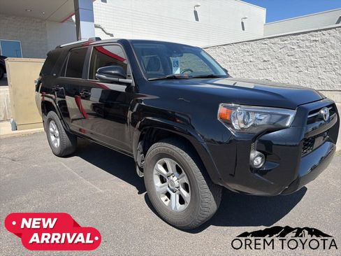 Used 2024 Toyota 4Runner SR5 Premium w/ SR5 Premium Package AWD/4WD image 16