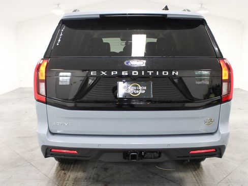 New 2026 Ford Expedition Active image 7