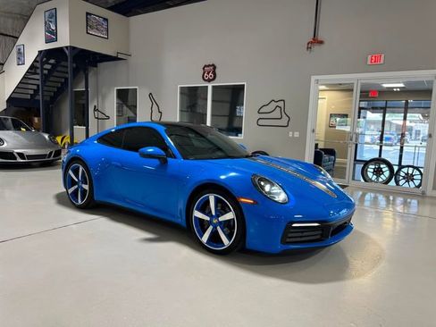 Used 2022 Porsche 911 Carrera RWD image 51