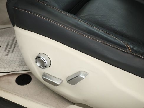 Used 2023 Lucid Air Touring image 9