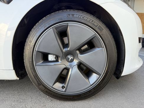 Used 2023 Tesla Model 3 Standard Range RWD image 28