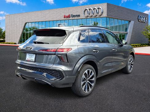 New 2026 Audi Q3 quattro 2.0T AWD/4WD image 4