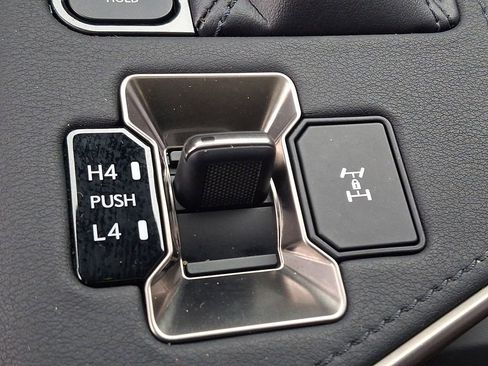 Used 2024 Lexus GX 550 w/ Accessory Package (2T) image 24