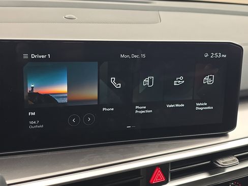 Certified 2025 Kia Sorento LX image 24