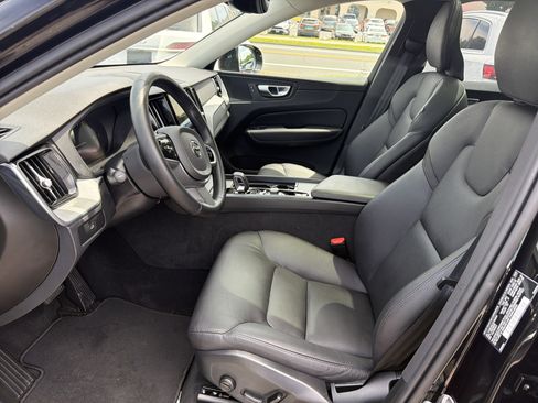 Certified 2025 Volvo XC60 B5 Plus w/ Climate Package AWD/4WD image 6