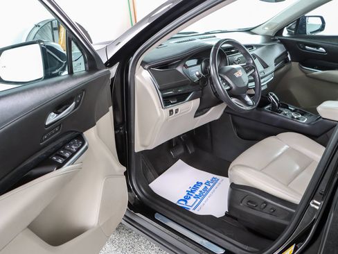 Used 2023 Cadillac XT4 Premium Luxury w/ Cold Weather Package FWD image 3