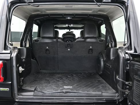 Used 2021 Jeep Wrangler Unlimited Sahara AWD/4WD image 7