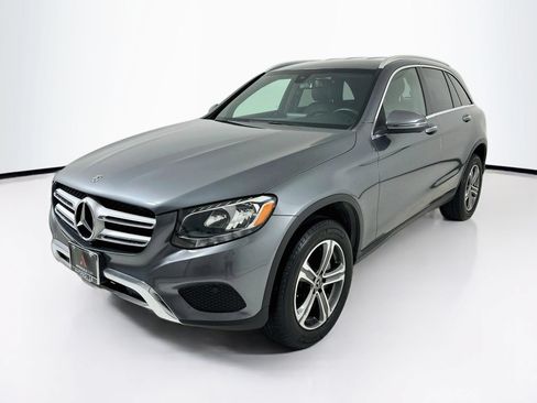 Used 2019 Mercedes-Benz GLC 300 image 3