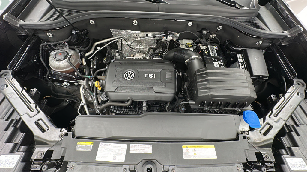 Used 2023 Volkswagen Atlas Cross Sport SE AWD/4WD image 22