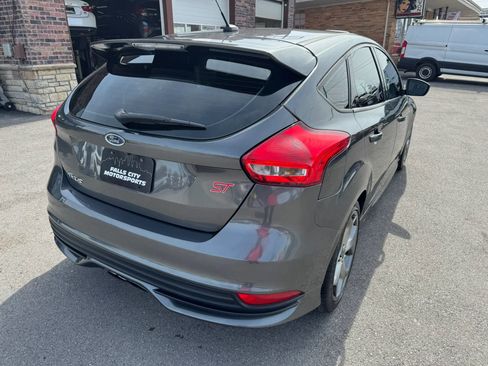 Used 2018 Ford Focus ST image 14