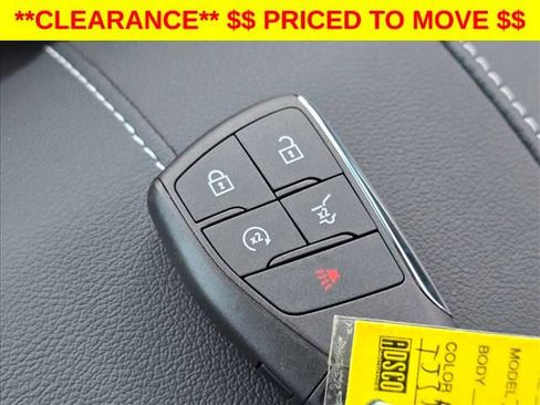 New 2026 Chevrolet Traverse LT w/ Driver Confidence Package FWD image 28