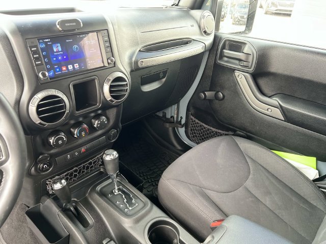 Used 2015 Jeep Wrangler Sport AWD/4WD image 23