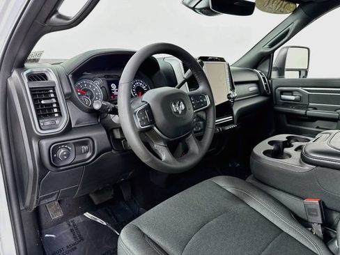 Used 2026 RAM 2500 Big Horn AWD/4WD image 9