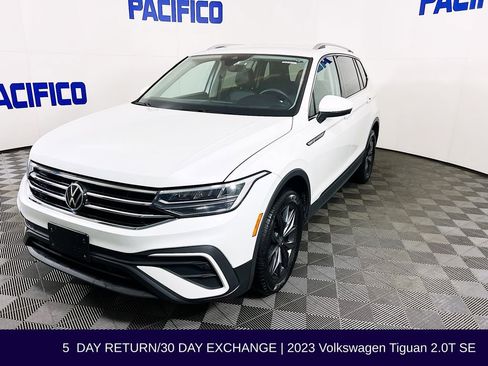Used 2023 Volkswagen Tiguan SE image 3