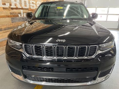 Used 2023 Jeep Grand Cherokee L Laredo AWD/4WD image 7