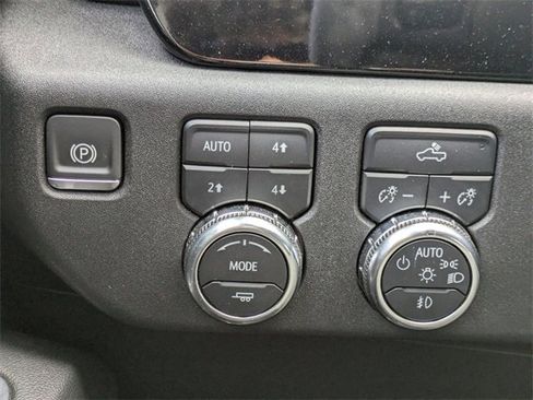 Used 2024 GMC Sierra 1500 Elevation image 26