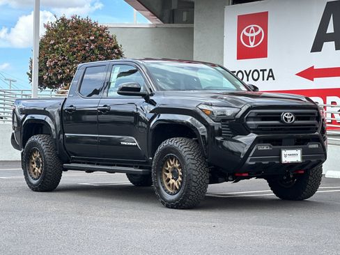 New 2026 Toyota Tacoma SR5 AWD/4WD image 8