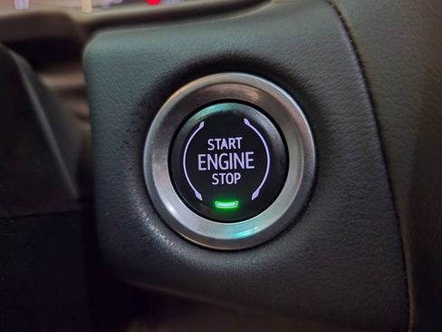 Used 2021 GMC Yukon XL SLE AWD/4WD image 22