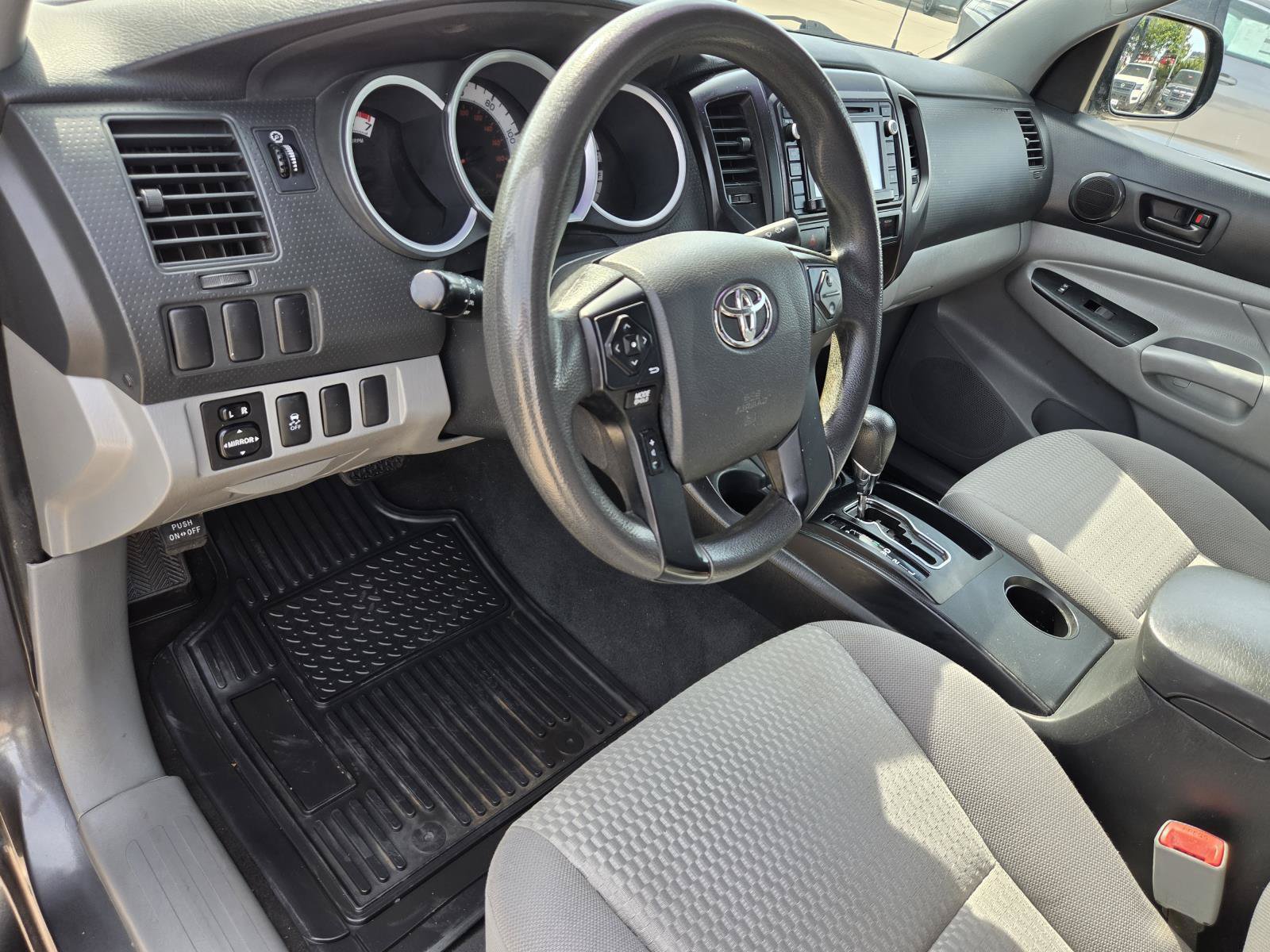 Used 2015 Toyota Tacoma PreRunner RWD image 21