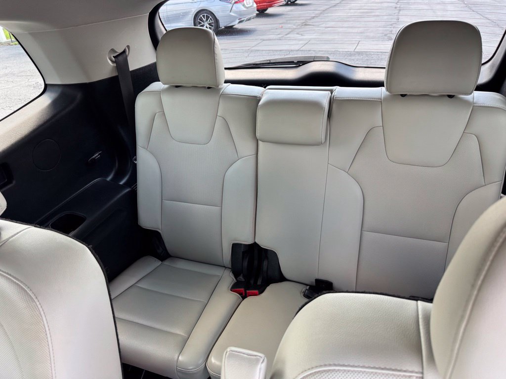 Used 2021 Kia Telluride EX w/ EX Premium Package FWD image 18