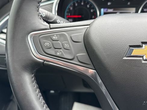 Used 2018 Chevrolet Malibu LT image 32