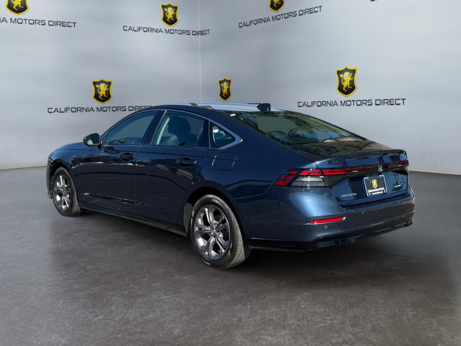 Used 2023 Honda Accord EX-L image 3