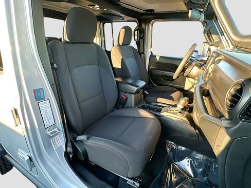 Used 2023 Jeep Wrangler Unlimited image 26